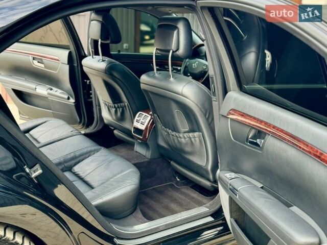 Черный Мерседес С Класс, объемом двигателя 5.46 л и пробегом 197 тыс. км за 16500 $, фото 52 на Automoto.ua