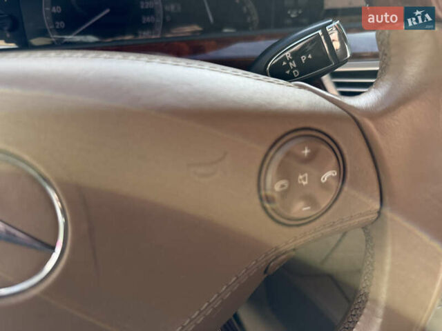 Черный Мерседес С Класс, объемом двигателя 5.5 л и пробегом 288 тыс. км за 10500 $, фото 27 на Automoto.ua