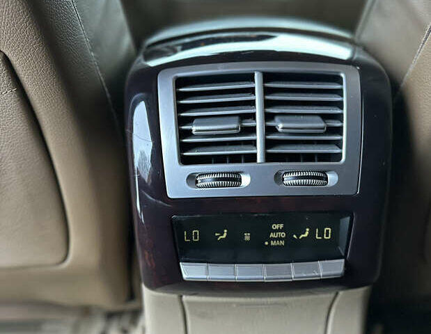 Черный Мерседес С Класс, объемом двигателя 5.5 л и пробегом 235 тыс. км за 8500 $, фото 33 на Automoto.ua