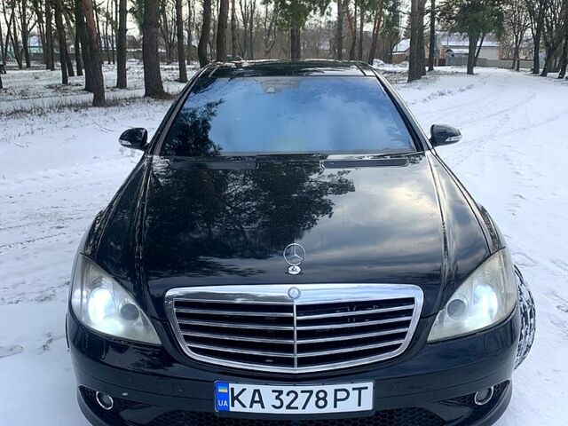 Черный Мерседес С Класс, объемом двигателя 5.5 л и пробегом 32000 тыс. км за 10800 $, фото 2 на Automoto.ua