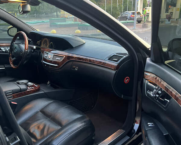 Черный Мерседес С Класс, объемом двигателя 2.99 л и пробегом 216 тыс. км за 11500 $, фото 14 на Automoto.ua