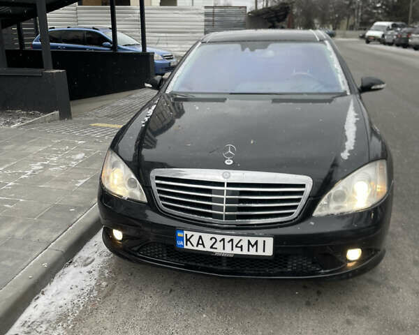 Чорний Мерседес С Клас, об'ємом двигуна 5.51 л та пробігом 262 тис. км за 13000 $, фото 15 на Automoto.ua