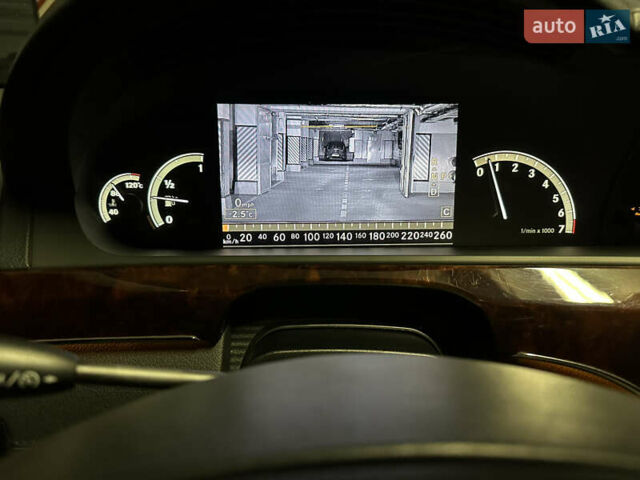 Чорний Мерседес С Клас, об'ємом двигуна 5.46 л та пробігом 129 тис. км за 17000 $, фото 22 на Automoto.ua
