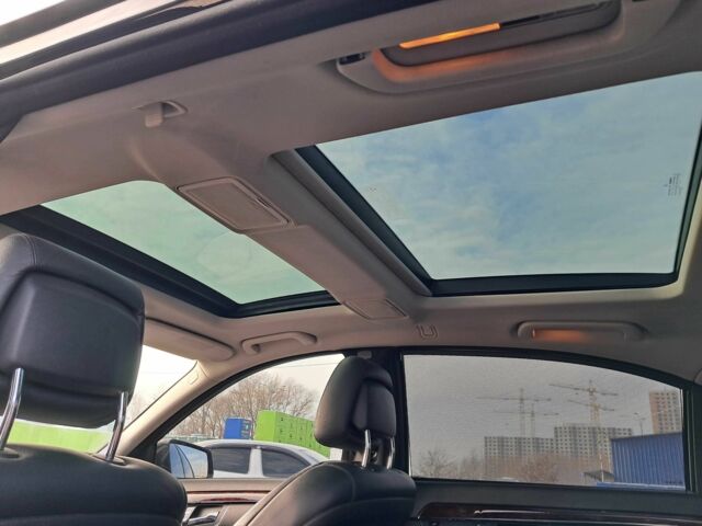 Чорний Мерседес С Клас, об'ємом двигуна 5.5 л та пробігом 250 тис. км за 12500 $, фото 23 на Automoto.ua