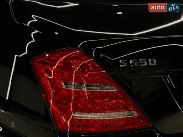 Черный Мерседес С Класс, объемом двигателя 5.46 л и пробегом 176 тыс. км за 18000 $, фото 5 на Automoto.ua