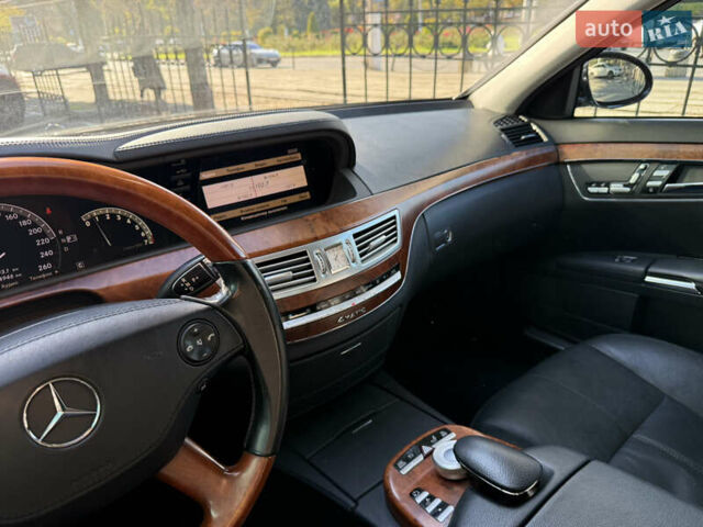 Черный Мерседес С Класс, объемом двигателя 3.5 л и пробегом 164 тыс. км за 12400 $, фото 25 на Automoto.ua