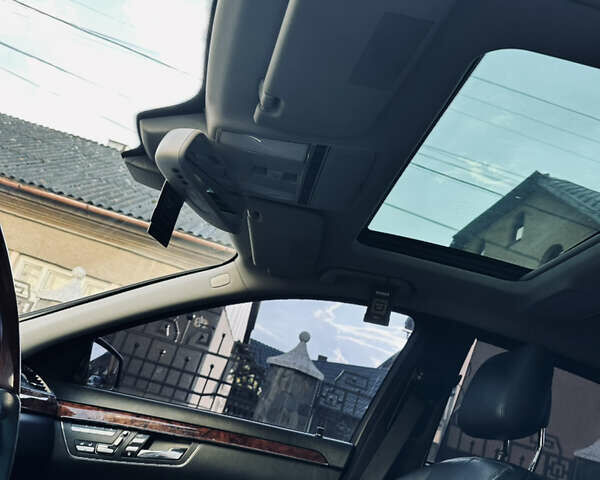 Черный Мерседес С Класс, объемом двигателя 5.5 л и пробегом 210 тыс. км за 12900 $, фото 43 на Automoto.ua