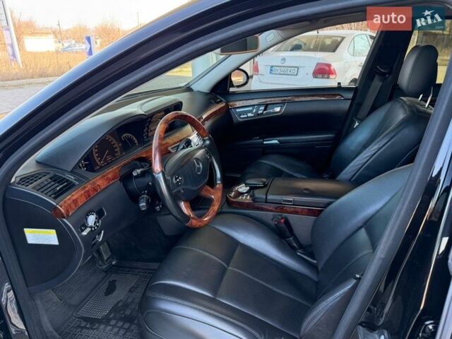 Черный Мерседес С Класс, объемом двигателя 5.46 л и пробегом 250 тыс. км за 8150 $, фото 17 на Automoto.ua