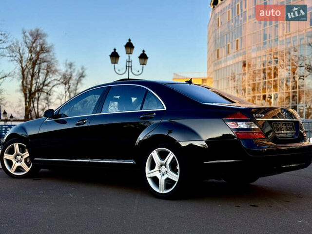 Черный Мерседес С Класс, объемом двигателя 5.5 л и пробегом 291 тыс. км за 10900 $, фото 9 на Automoto.ua