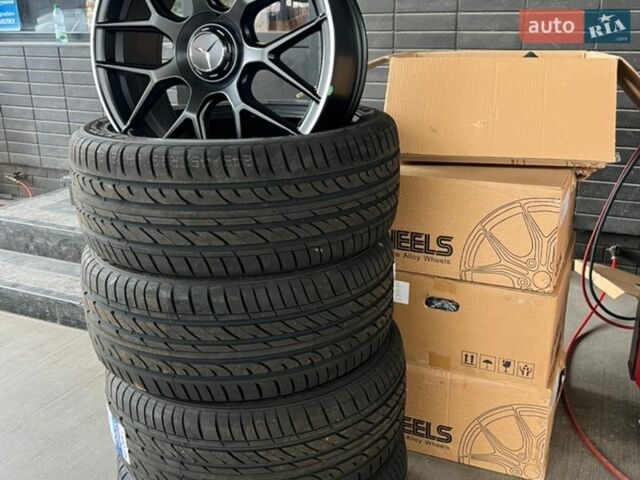 Черный Мерседес С Класс, объемом двигателя 5.46 л и пробегом 180 тыс. км за 16500 $, фото 147 на Automoto.ua