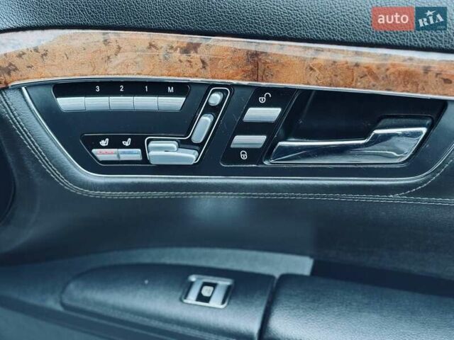 Чорний Мерседес С Клас, об'ємом двигуна 5.5 л та пробігом 360 тис. км за 14000 $, фото 4 на Automoto.ua