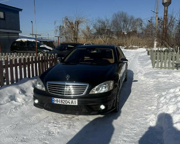 Черный Мерседес С Класс, объемом двигателя 6.2 л и пробегом 138 тыс. км за 17200 $, фото 1 на Automoto.ua