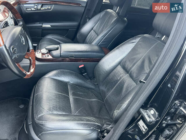 Черный Мерседес С Класс, объемом двигателя 5.46 л и пробегом 243 тыс. км за 14990 $, фото 23 на Automoto.ua