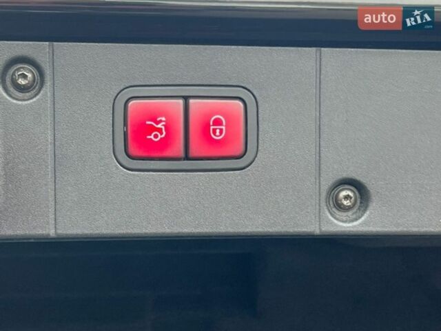 Черный Мерседес С Класс, объемом двигателя 5.46 л и пробегом 230 тыс. км за 12777 $, фото 41 на Automoto.ua