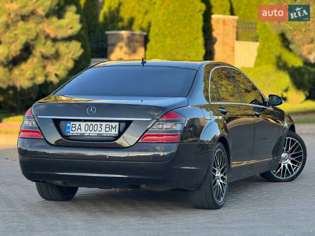 Черный Мерседес С Класс, объемом двигателя 4.66 л и пробегом 302 тыс. км за 9900 $, фото 13 на Automoto.ua