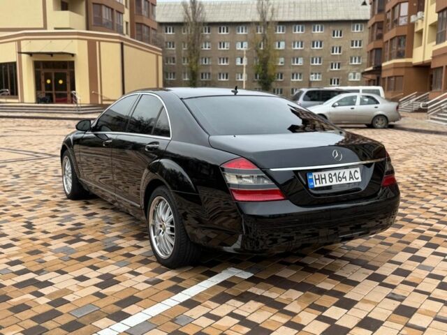 Черный Мерседес С Класс, объемом двигателя 3 л и пробегом 220 тыс. км за 13600 $, фото 2 на Automoto.ua