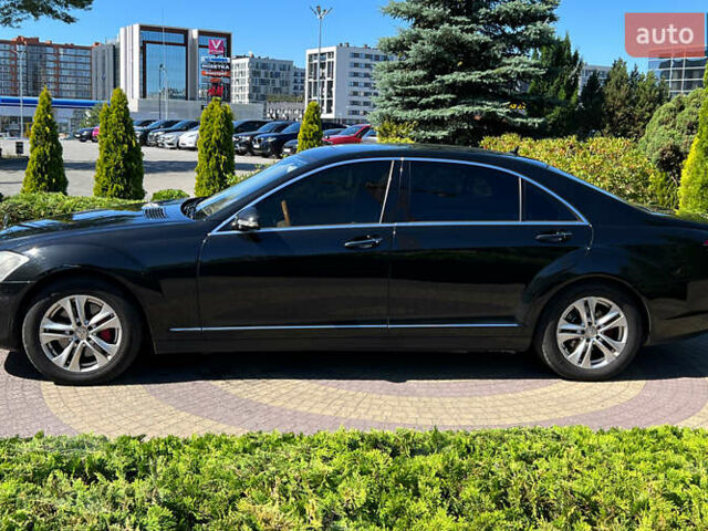 Черный Мерседес С Класс, объемом двигателя 3.5 л и пробегом 315 тыс. км за 10600 $, фото 3 на Automoto.ua