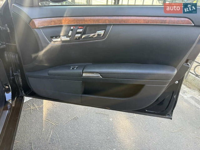 Черный Мерседес С Класс, объемом двигателя 3.5 л и пробегом 164 тыс. км за 12400 $, фото 21 на Automoto.ua