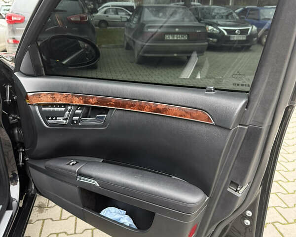 Черный Мерседес С Класс, объемом двигателя 3 л и пробегом 295 тыс. км за 12999 $, фото 16 на Automoto.ua