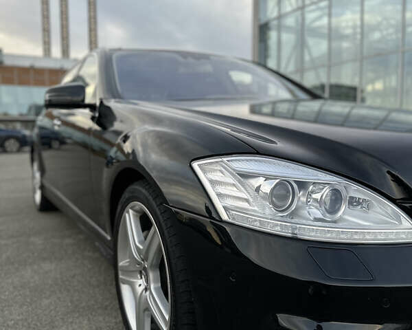 Черный Мерседес С Класс, объемом двигателя 5.5 л и пробегом 170 тыс. км за 17000 $, фото 14 на Automoto.ua