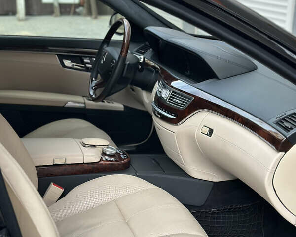 Мерседес С Клас 2009 у Житомирі на Automoto.ua Чорний Мерседес С Клас, об'ємом двигуна 5.46 л та пробігом 211 тис. км за 16555 $, фото 34 на Automoto.ua