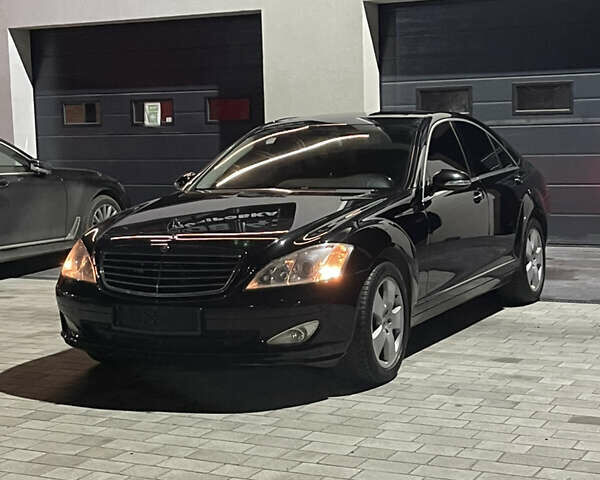 Черный Мерседес С Класс, объемом двигателя 3 л и пробегом 293 тыс. км за 9999 $, фото 6 на Automoto.ua