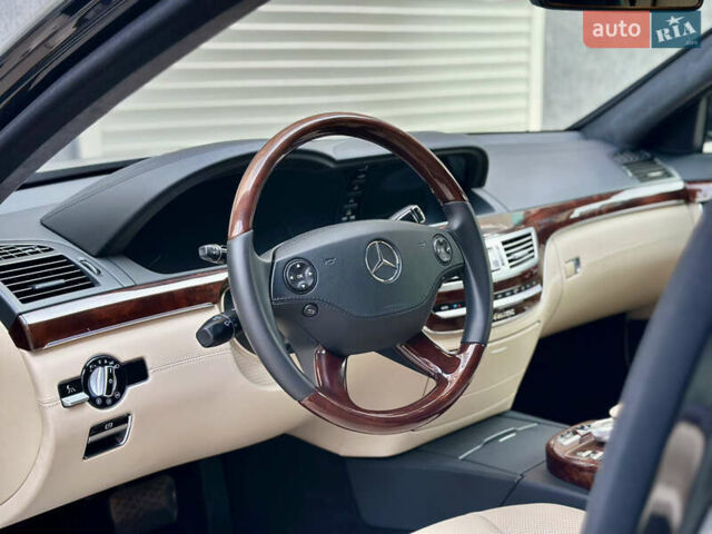 Мерседес С Клас 2009 у Житомирі на Automoto.ua Чорний Мерседес С Клас, об'ємом двигуна 5.46 л та пробігом 211 тис. км за 16555 $, фото 26 на Automoto.ua