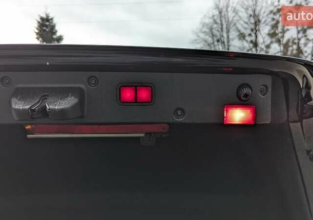 Черный Мерседес С Класс, объемом двигателя 2.99 л и пробегом 254 тыс. км за 13900 $, фото 123 на Automoto.ua