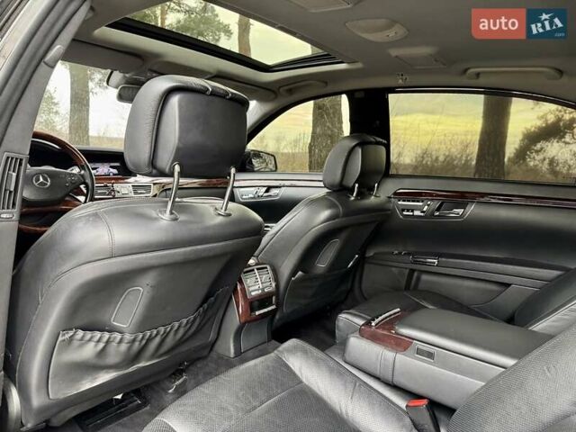 Черный Мерседес С Класс, объемом двигателя 3.5 л и пробегом 176 тыс. км за 11499 $, фото 30 на Automoto.ua