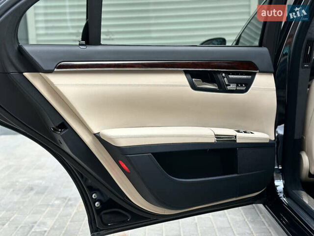 Мерседес С Клас 2009 у Житомирі на Automoto.ua Чорний Мерседес С Клас, об'ємом двигуна 5.46 л та пробігом 211 тис. км за 16555 $, фото 29 на Automoto.ua