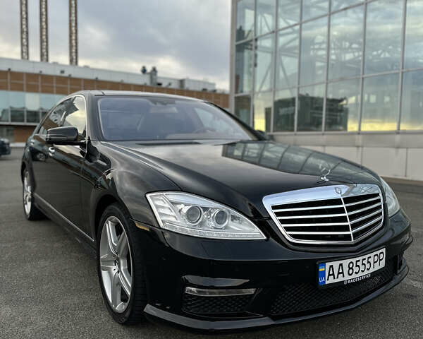 Черный Мерседес С Класс, объемом двигателя 5.5 л и пробегом 170 тыс. км за 17000 $, фото 17 на Automoto.ua