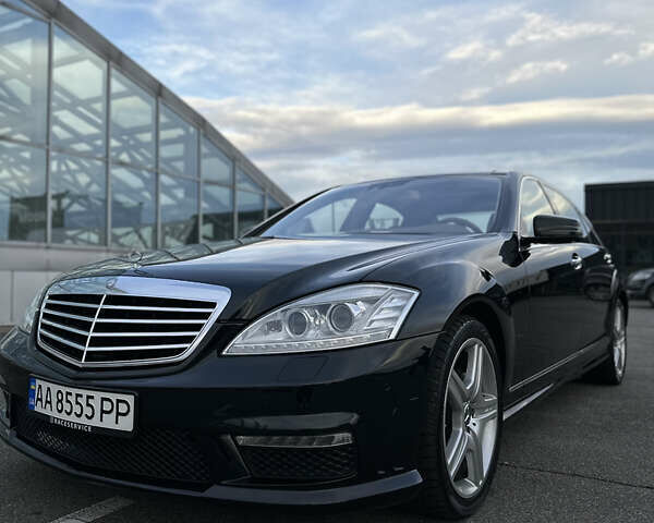 Черный Мерседес С Класс, объемом двигателя 5.5 л и пробегом 170 тыс. км за 17000 $, фото 10 на Automoto.ua