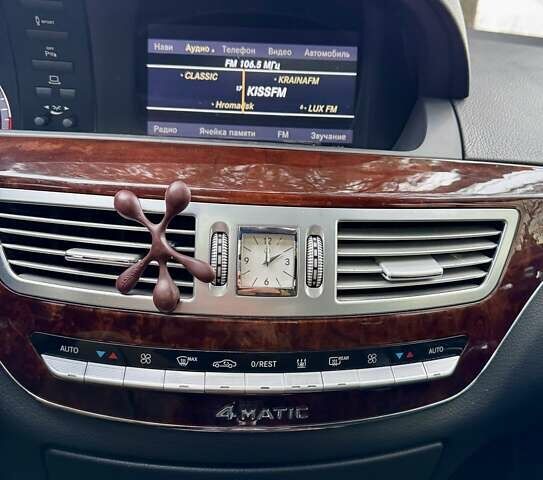 Черный Мерседес С Класс, объемом двигателя 3.5 л и пробегом 176 тыс. км за 10700 $, фото 22 на Automoto.ua