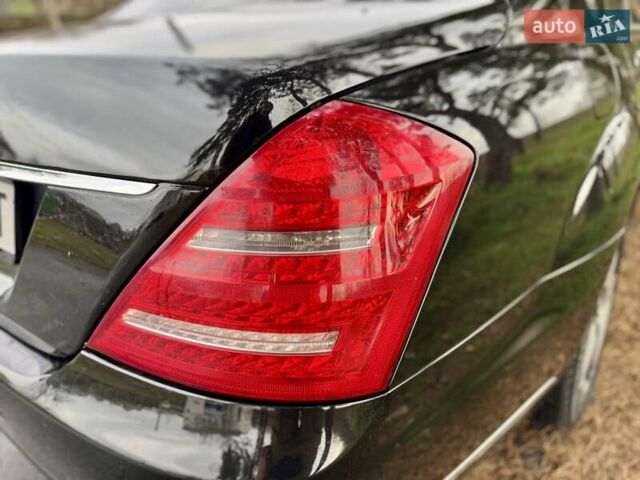 Черный Мерседес С Класс, объемом двигателя 3.5 л и пробегом 176 тыс. км за 11499 $, фото 11 на Automoto.ua