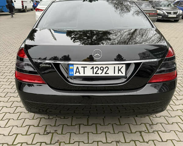 Черный Мерседес С Класс, объемом двигателя 3 л и пробегом 295 тыс. км за 12999 $, фото 6 на Automoto.ua