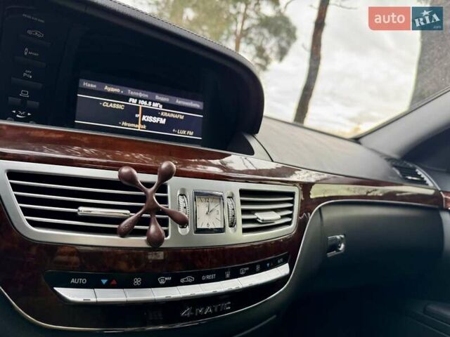 Чорний Мерседес С Клас, об'ємом двигуна 3.5 л та пробігом 176 тис. км за 10999 $, фото 23 на Automoto.ua