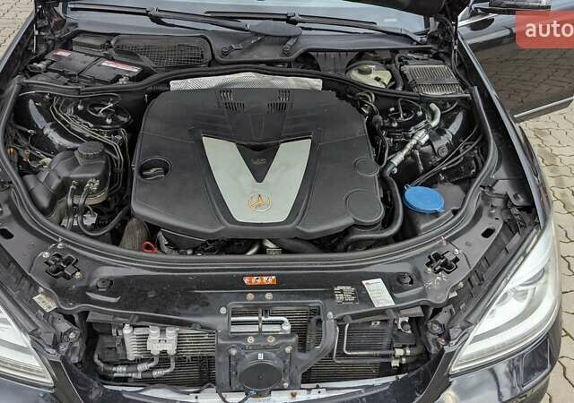 Черный Мерседес С Класс, объемом двигателя 2.99 л и пробегом 254 тыс. км за 13900 $, фото 130 на Automoto.ua