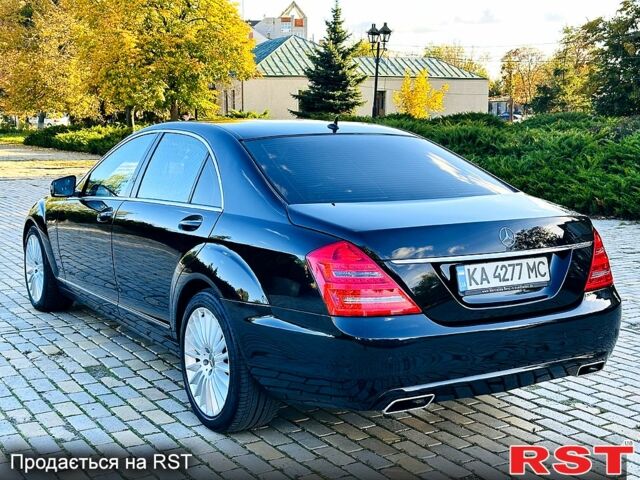 Чорний Мерседес С Клас, об'ємом двигуна 3 л та пробігом 347 тис. км за 14500 $, фото 5 на Automoto.ua