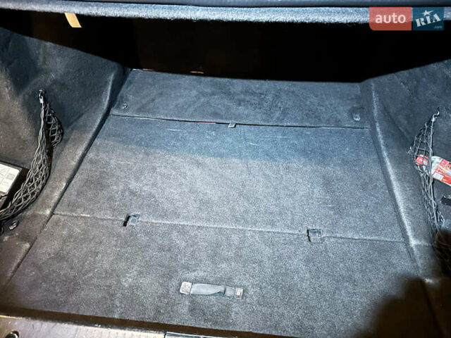 Черный Мерседес С Класс, объемом двигателя 5.5 л и пробегом 255 тыс. км за 12500 $, фото 17 на Automoto.ua