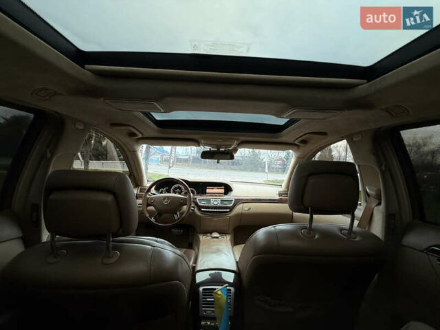 Чорний Мерседес С Клас, об'ємом двигуна 5.5 л та пробігом 340 тис. км за 8500 $, фото 12 на Automoto.ua