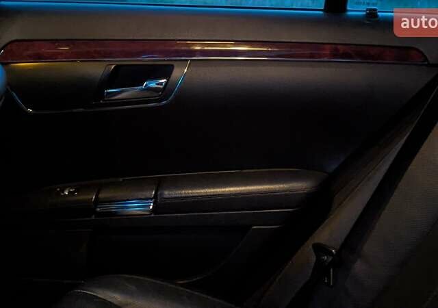 Черный Мерседес С Класс, объемом двигателя 2.99 л и пробегом 254 тыс. км за 13900 $, фото 141 на Automoto.ua