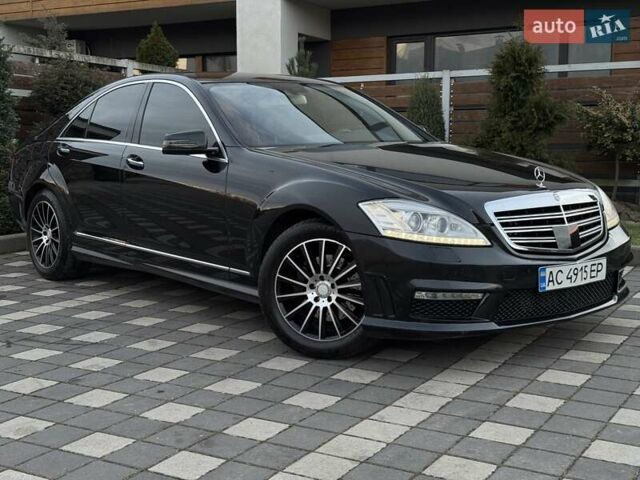 Черный Мерседес С Класс, объемом двигателя 2.99 л и пробегом 254 тыс. км за 13900 $, фото 1 на Automoto.ua