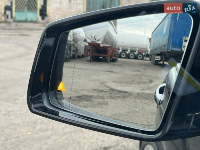 Чорний Мерседес С Клас, об'ємом двигуна 5.46 л та пробігом 252 тис. км за 18000 $, фото 9 на Automoto.ua