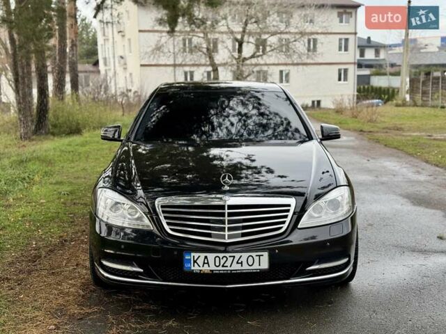 Черный Мерседес С Класс, объемом двигателя 3.5 л и пробегом 176 тыс. км за 11499 $, фото 1 на Automoto.ua