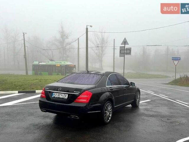 Чорний Мерседес С Клас, об'ємом двигуна 5.5 л та пробігом 286 тис. км за 15000 $, фото 2 на Automoto.ua