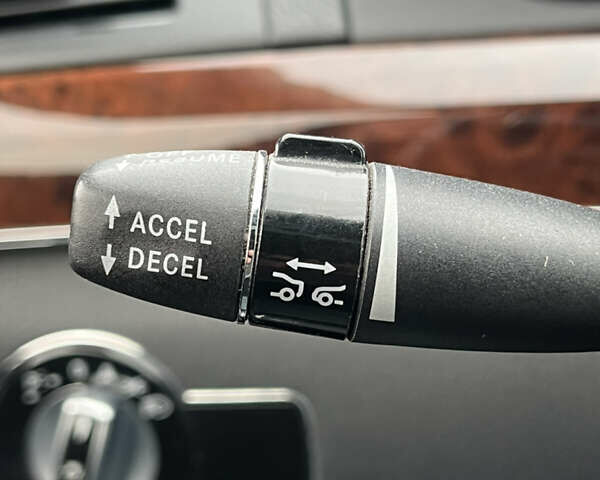 Чорний Мерседес С Клас, об'ємом двигуна 5.46 л та пробігом 252 тис. км за 18000 $, фото 21 на Automoto.ua