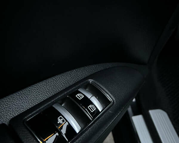 Черный Мерседес С Класс, объемом двигателя 2.99 л и пробегом 295 тыс. км за 14500 $, фото 22 на Automoto.ua