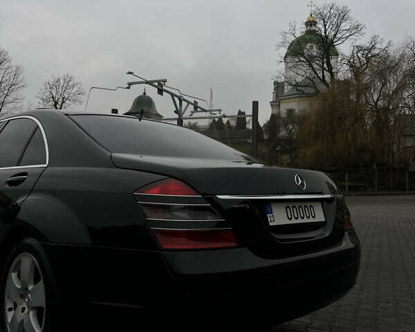 Черный Мерседес С Класс, объемом двигателя 2.99 л и пробегом 295 тыс. км за 14500 $, фото 4 на Automoto.ua