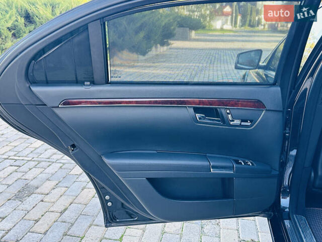 Черный Мерседес С Класс, объемом двигателя 2.99 л и пробегом 347 тыс. км за 13500 $, фото 15 на Automoto.ua