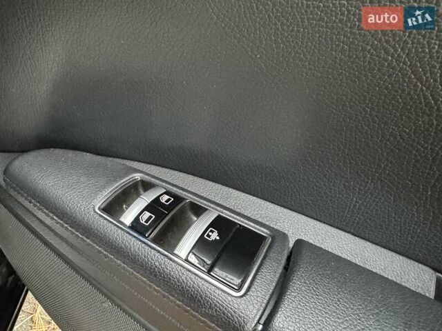 Чорний Мерседес С Клас, об'ємом двигуна 3.5 л та пробігом 176 тис. км за 10800 $, фото 32 на Automoto.ua